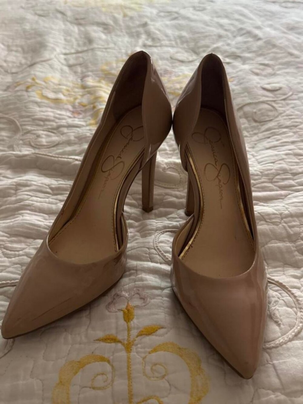 Jessica Simpson Women's Tan and Cream Courts